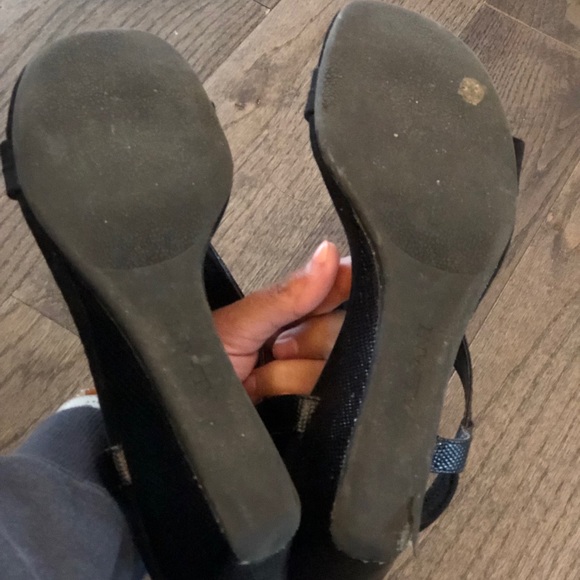 🔴 Comfortable Black Sling Back, Low Wedge… - Picture 5 of 6